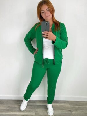 Дамски спортен комплект от две части в зелен цвят
