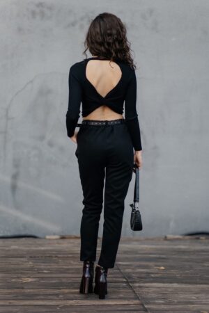Дамски есенен панталон в черен цвят