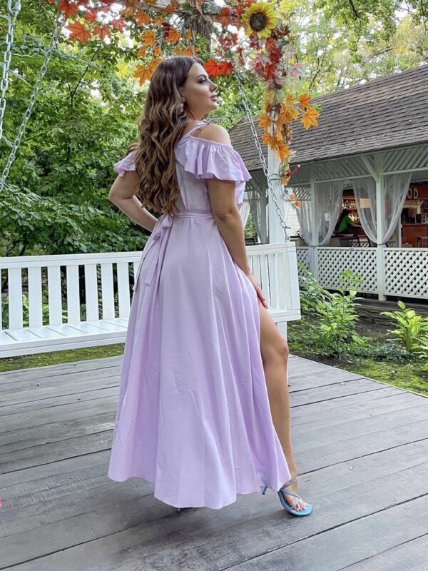 Дамска рокля тип "прегърни ме" в нежен лилав цвят