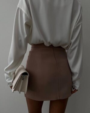 Дамска къса пола в цвят капучино